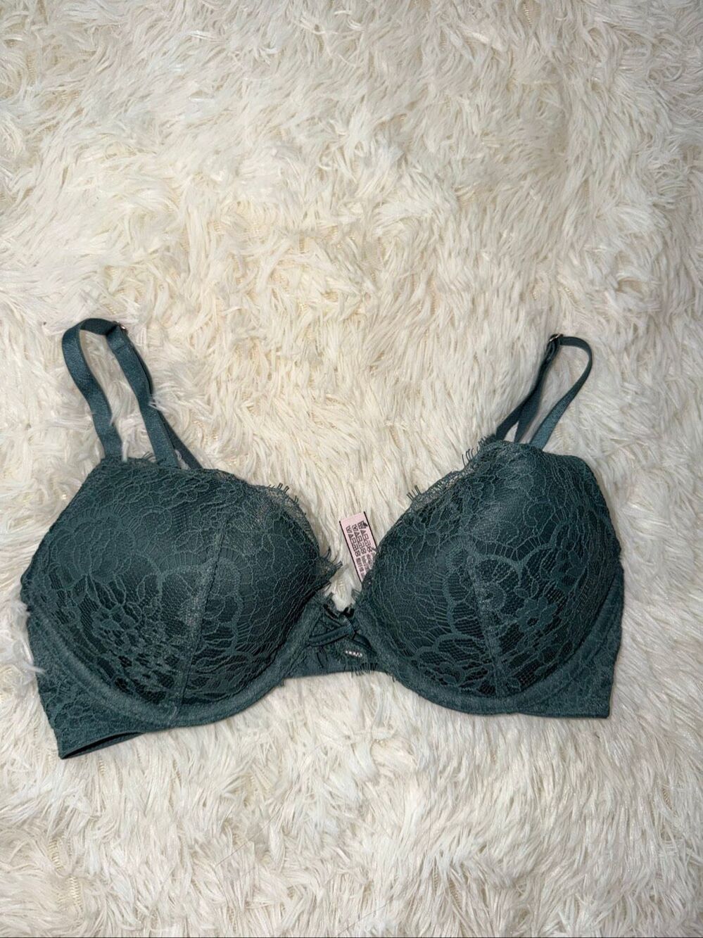 push up Victoria’s Secret blue lace bra 32C